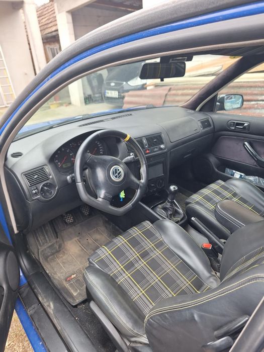 Vând golf 4 în perfecta stare de funcționare