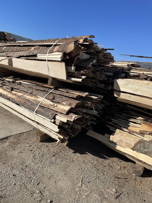 Vand deseuri de brad