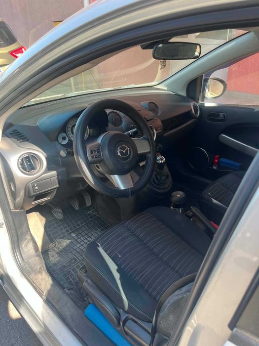Mazda 2 2008 бензин