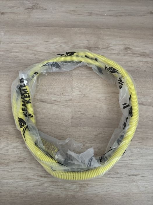 Газовый желтый шланг б/у