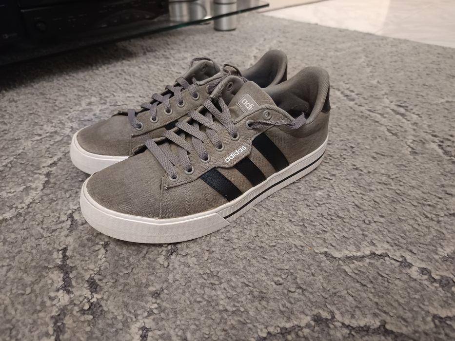 Adidas маратонки