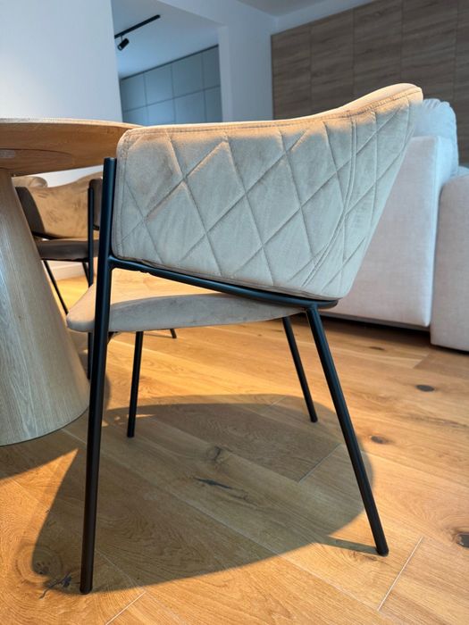 6 scaunuri dining, noi, impecabile, Mobexpert, negociabil