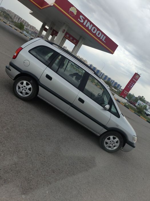 Продам Опель зафира