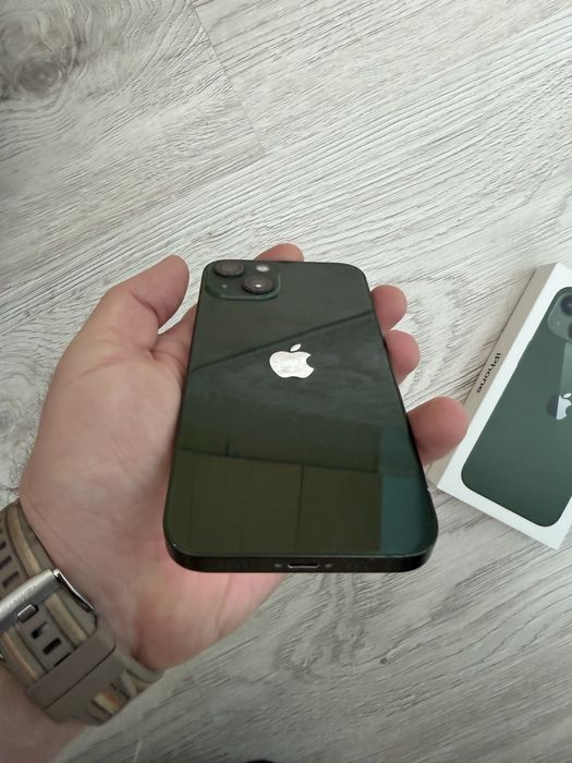 iPhone 13 alpine green ,128GB 4GB RAM 5G
