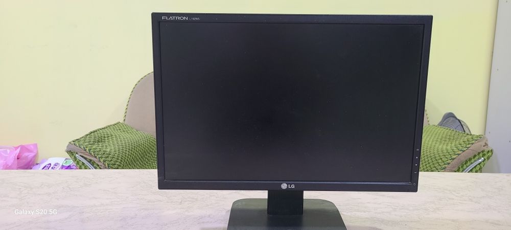 Монитор LG FLATRON 19"