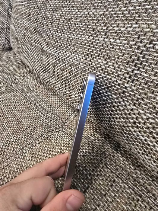 Продавам Samsung S25 +