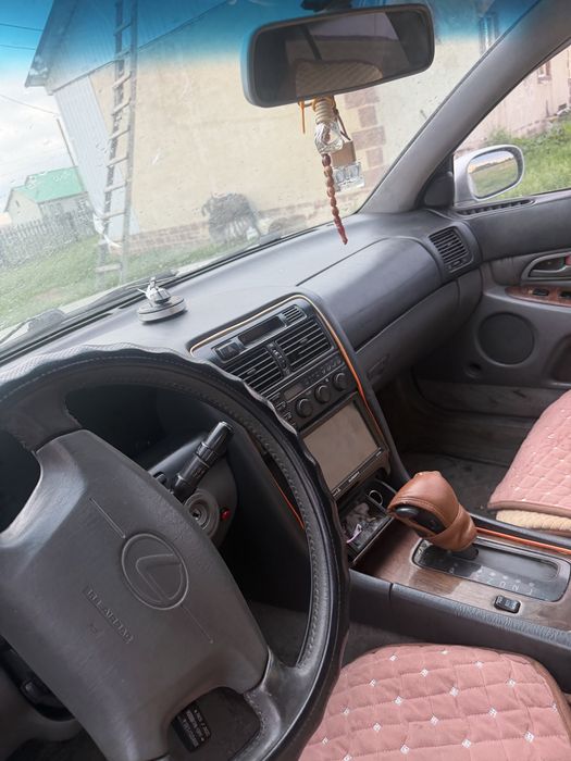 Продам машину лексус gs300