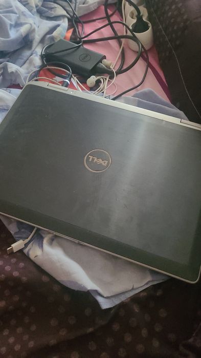 Vând laptop Dell