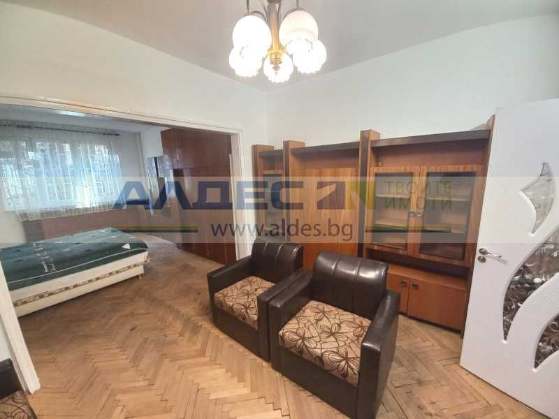 Дава се под наем Двустаен апартамент в София, Център - 66 кв.м за 518.67 € - Снимка #1