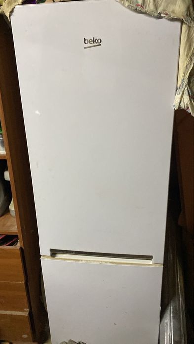 Холодилник сатылады