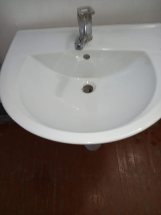 Продам раковину тюльпан