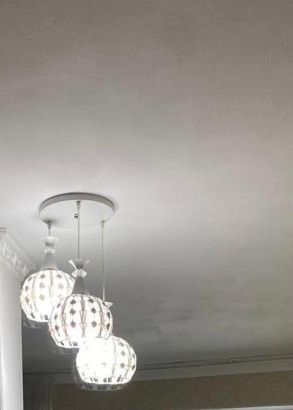 Продам люстры разные