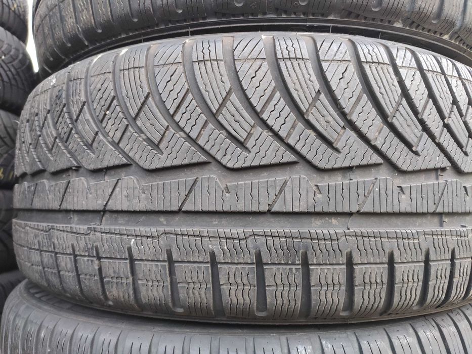 2бр Зимни гуми 225 45 18 - Michelin Runflat