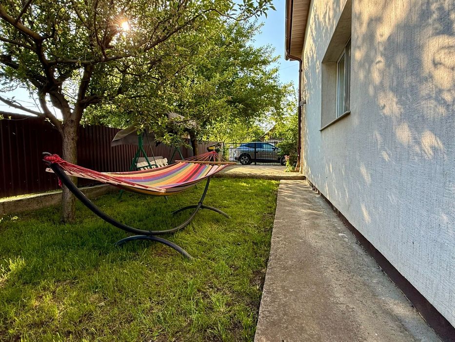 Casa de vanzare, Botosani, zona industriala, toate utilitatile, beci