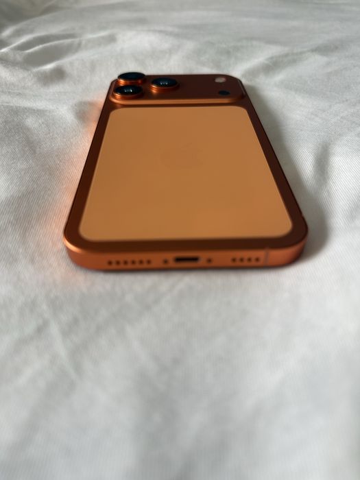 iPhone XR 128GB - Swap carcasă 17 Pro Metallic Orange / Aspect Unic