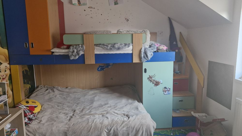 Vand pat supraetajat copii