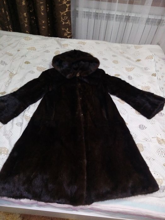 Норковая шуба, коричневый свет, трапеция