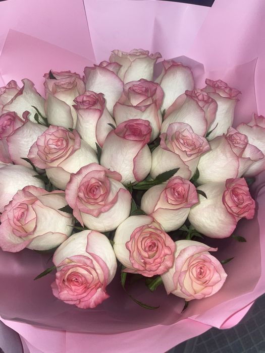 шикарный букет из 25 роз