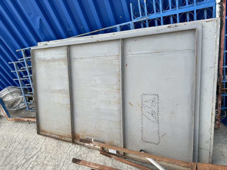 Гаражна врата, Метална врата двукрила 160 275, врата 100 275, решетки