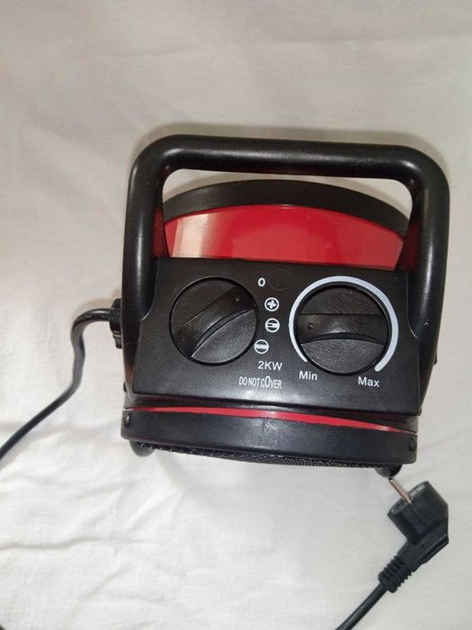 Обогреватель с феном 2кВт для обогрева 30м3