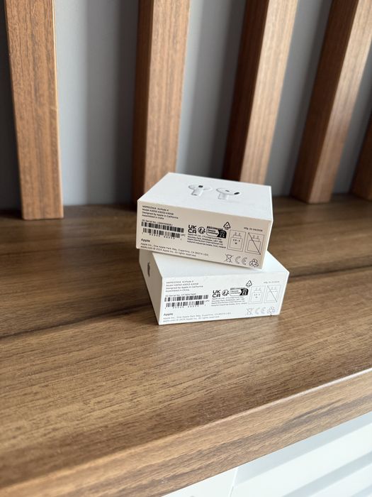 AirPods 4 - Noi - Sigilate