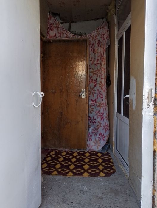 Продаётся дом на земле в общем дворе