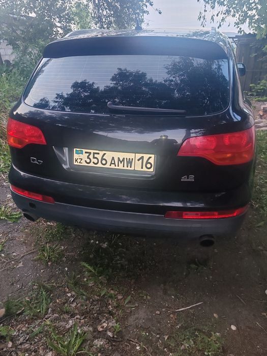Продам ауди Q7 4.2 бензин 2006г