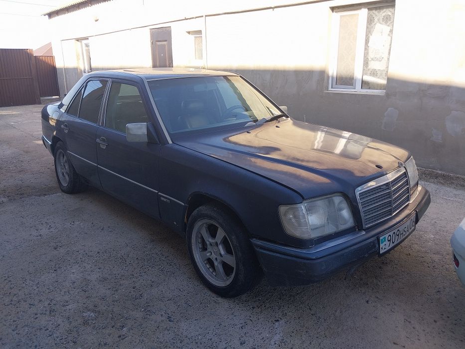 автомобиль Мерседес бенц