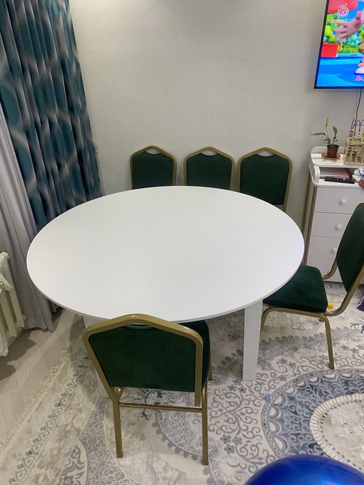 Стол и стулья сатылады!