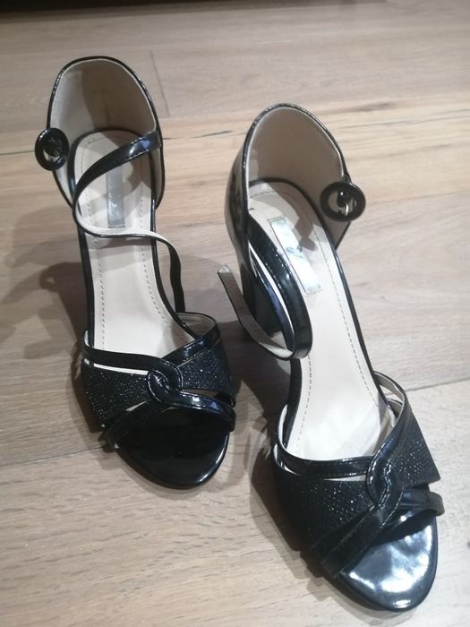 Sandale pentru femei