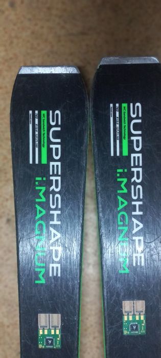 Ски HEAD 163 см и 156 см,радиус 12 и 11,4.в добро състояние.