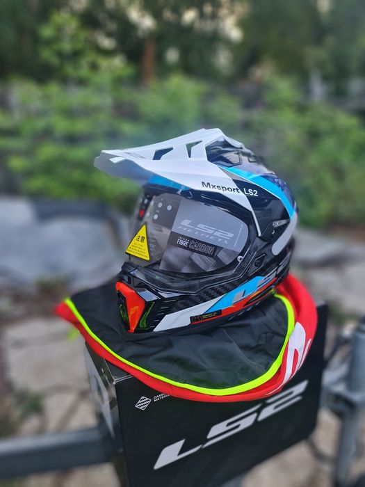 Карбоновый шлем LS2 MX701 Explorer
