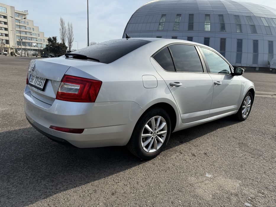 SKODA Octavia 2015 — imagine 3