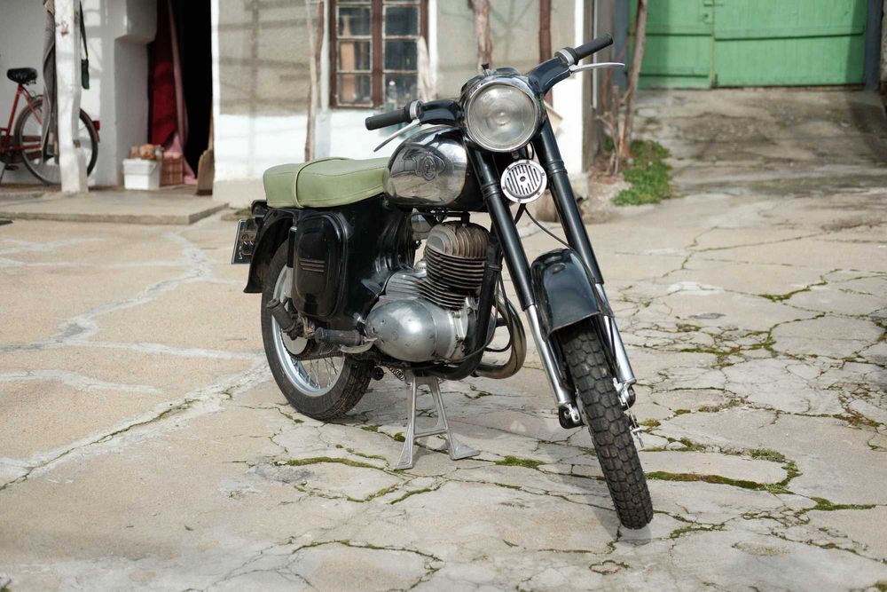 Jawa CZ-175 (Zetka)