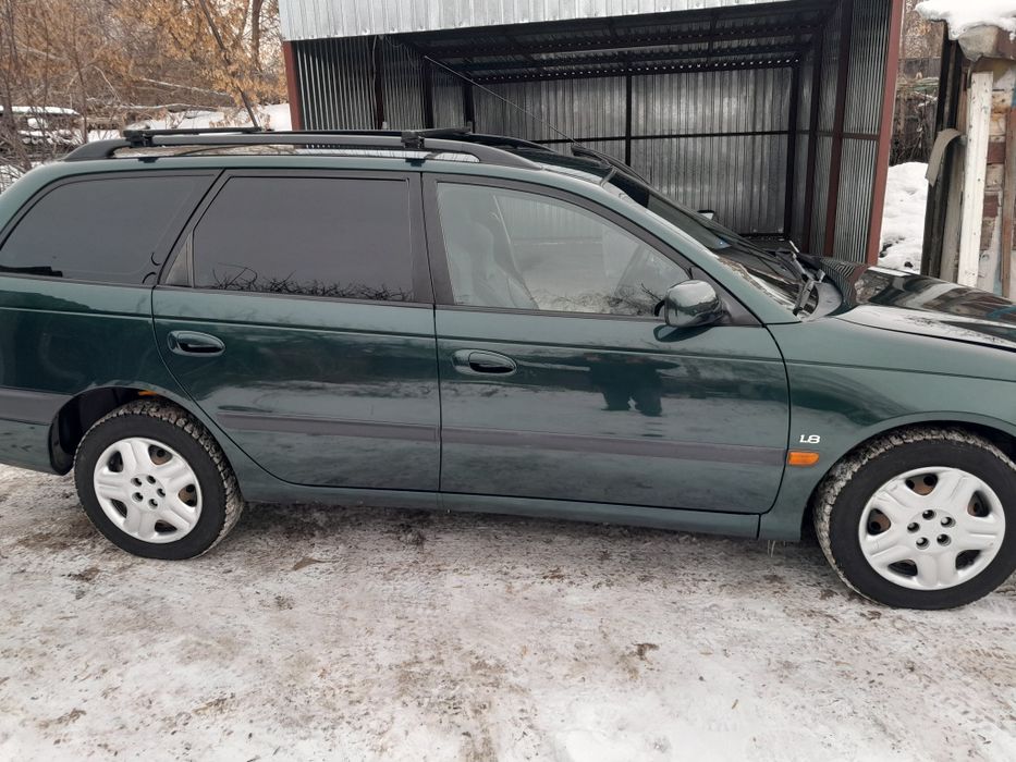 Продам  тайота авенсис 1998 универсал