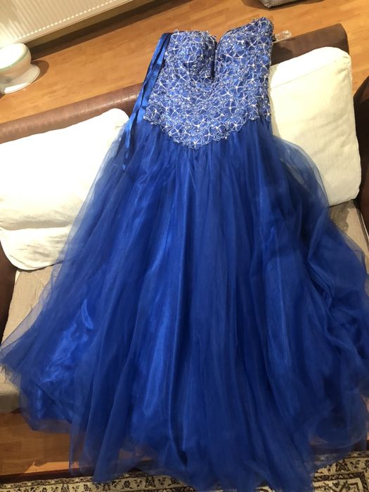 Бална рокля