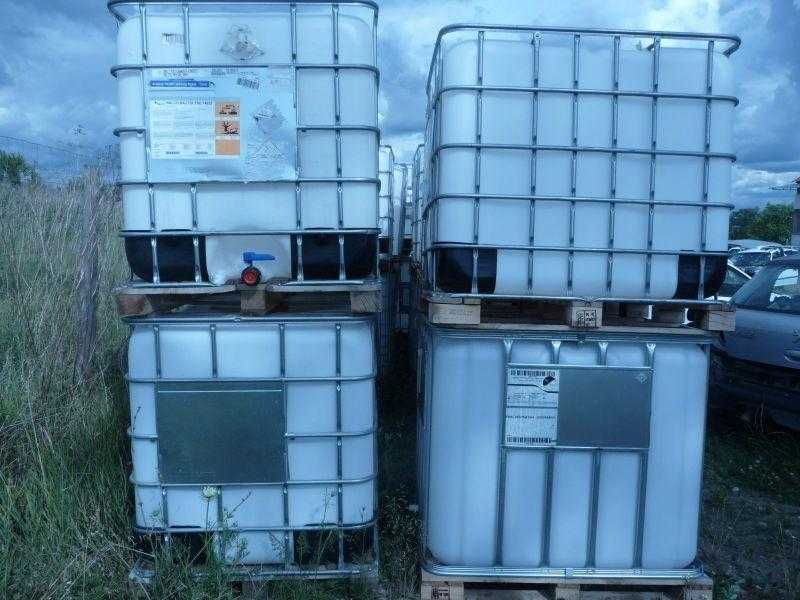 Bazine plastic (1.000 L.) cu suporti metalici