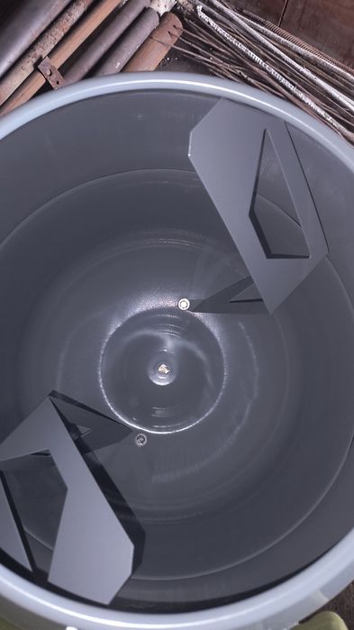 Продаю бетономешалку