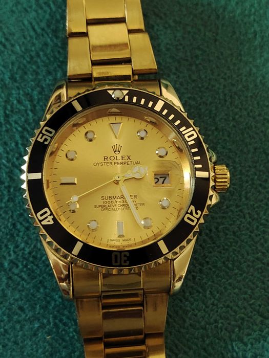 Ceas gold cu mecanism quart,ca nou