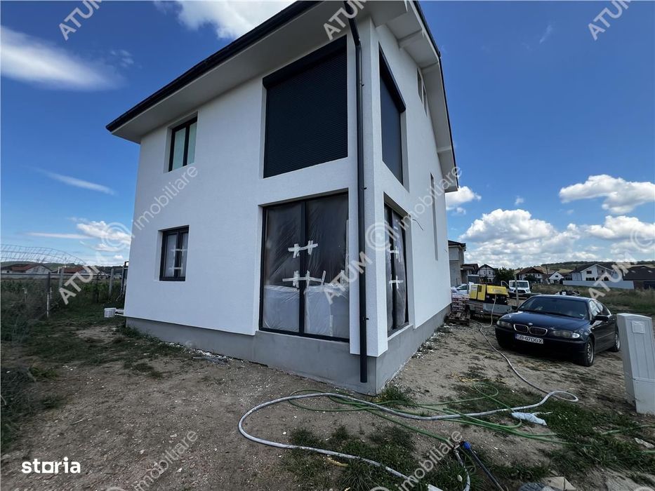 Casa individuala cu 4 camere si teren de 310 mp in Cristian zona Sere
