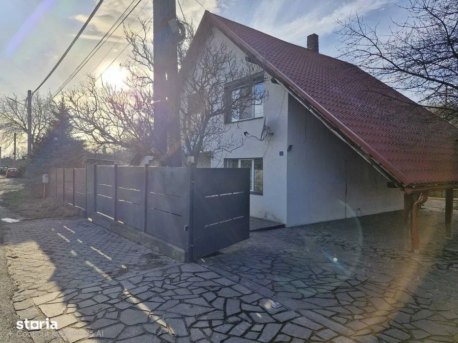 Casa mobilata cu vedere la padure, 165 mp + teren 841 mp – gata de m