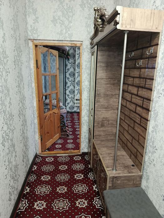 1 xonali kvartira ijaraga beriladi.