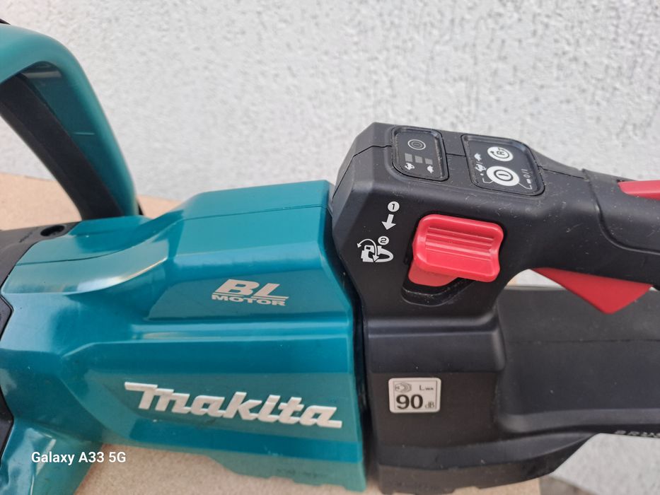 Vând foarfecă makita