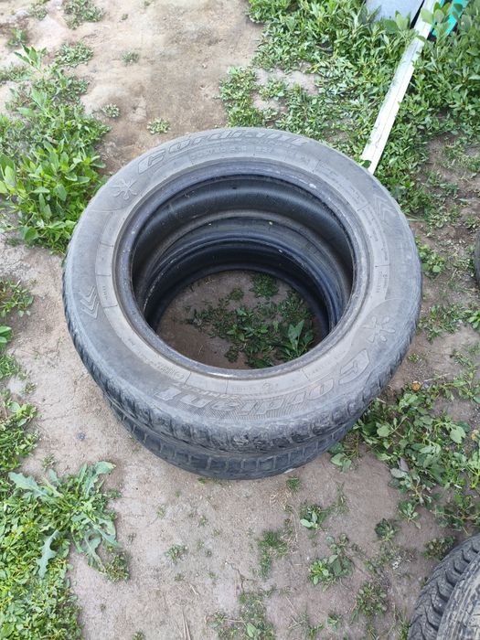 Продам 2 резины.