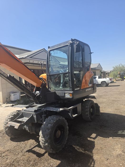 Ekskavator202560