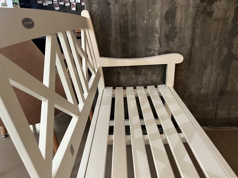 Деревяная лавочка