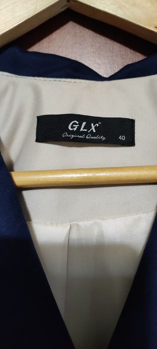 Продам женский лёгкий тренч