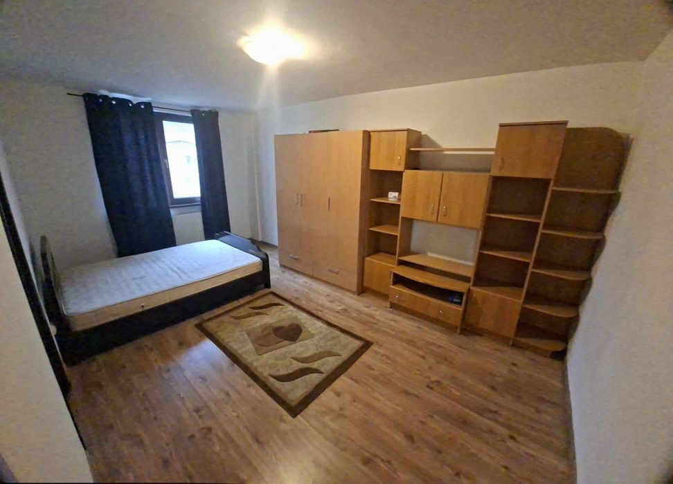 Închiriez garsoniera  pe termen  lung
