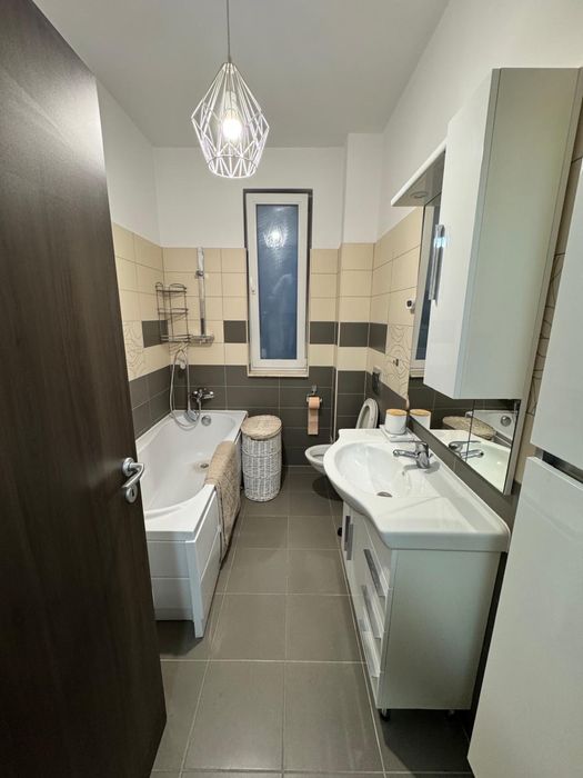 Proprietar inchiriez apartament