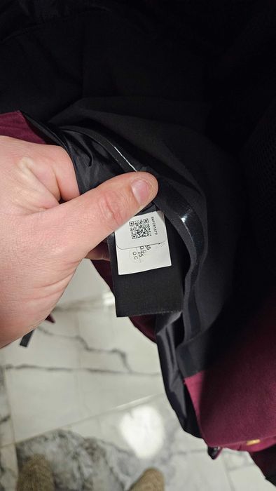 продавам яке The North Face 550 Gore-Tex ski snowboard size L ски ново